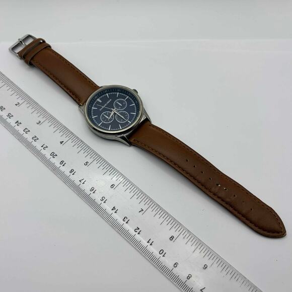 Brown Van Heusen Men’s Watch - Picture 4 of 5